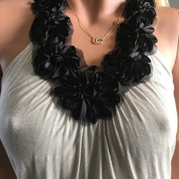 Gorgeous INC Top - Picture 2 of 5